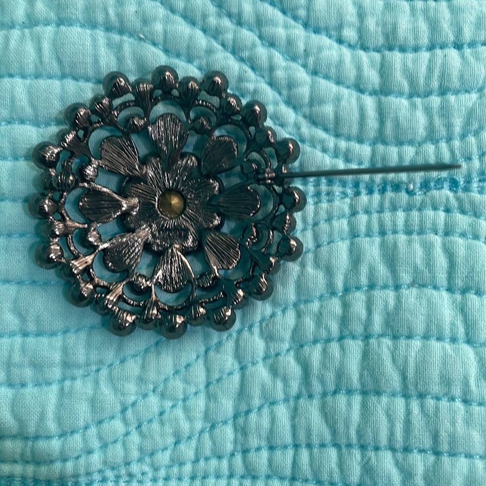 Monet Purple Stones Pin - Picture 4 of 6